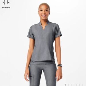 NWT Figs Scrubs Inala Slim Top W Self Collar in Graphite